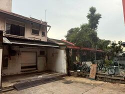 Sims Avenue (D14), Shop House #504170651